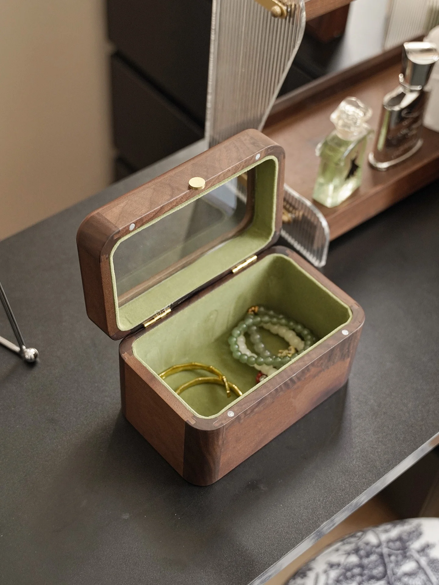 

High End Transparent Glass Jewelry Bracelet Storage Box Dustproof Display Case for Bracelet Storage And Organization