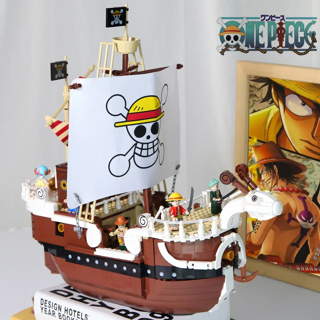 23cm Anime One Piece Ship Building Blocks Luffy Model Toy Super Cute Mini Boat THOUSANDSUNNY Going Merry Model Action Figure