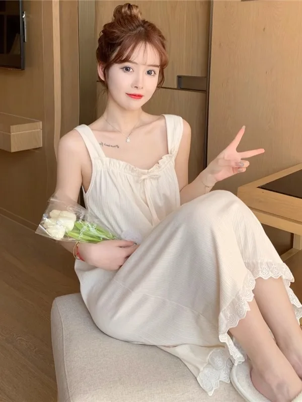 

2025 New Pure Cotton Spwear Women's Summer Sexy Thin Faion plus Size Sweet Strap Home Clothes Nightgown Korean Sle