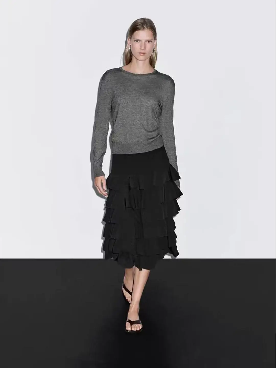 

Princ Sle Semi-Formal Bla Skirt with Pleated Hemline Commute Faion Ladies Mid-Waist Cake Skirt Stand Fit
