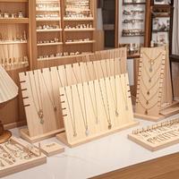 Creative Wooden Necklace Frame Fashion Solid Jewelry Display Frame Pendant Support Jewelry Display Props