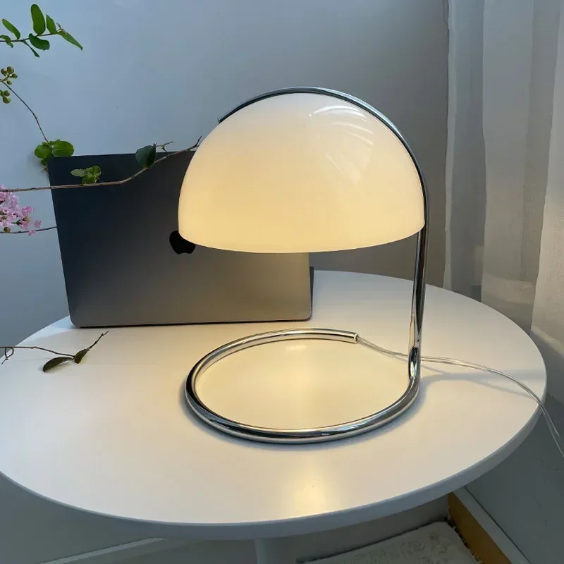 

French Bauhaus Style Living Room Bedroom Bedside Vintage American Decorative Model Library Table Lamp