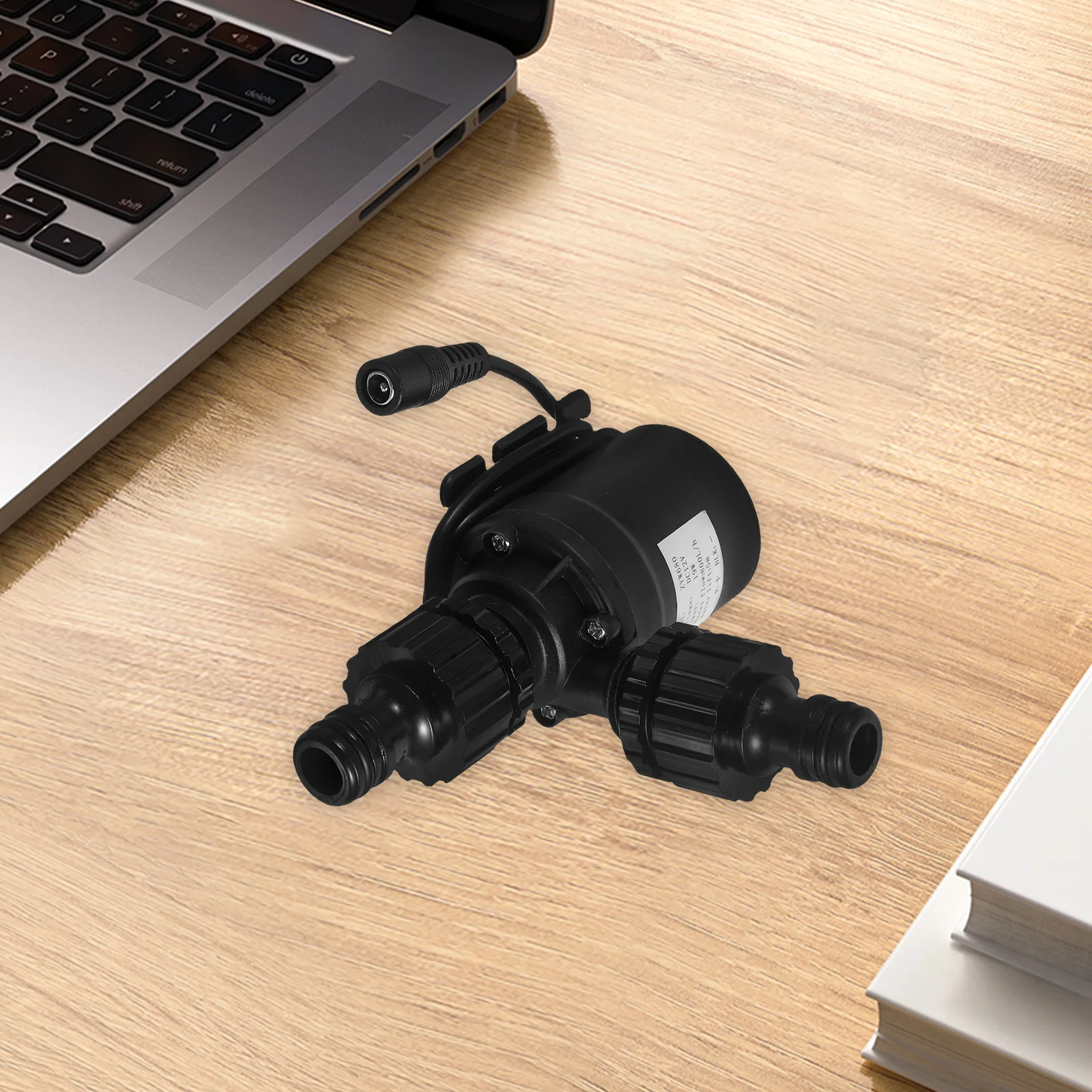 

Compact Submersible Water Pump 12V Dc Quiet Operation for Aquariums Fountains Ponds Desktop Crafts Water