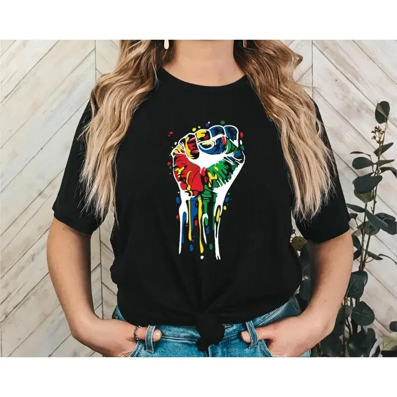 

Черная футболка с историей FisT EmpowermenT Queen Afro Woman Equality Lives Matter