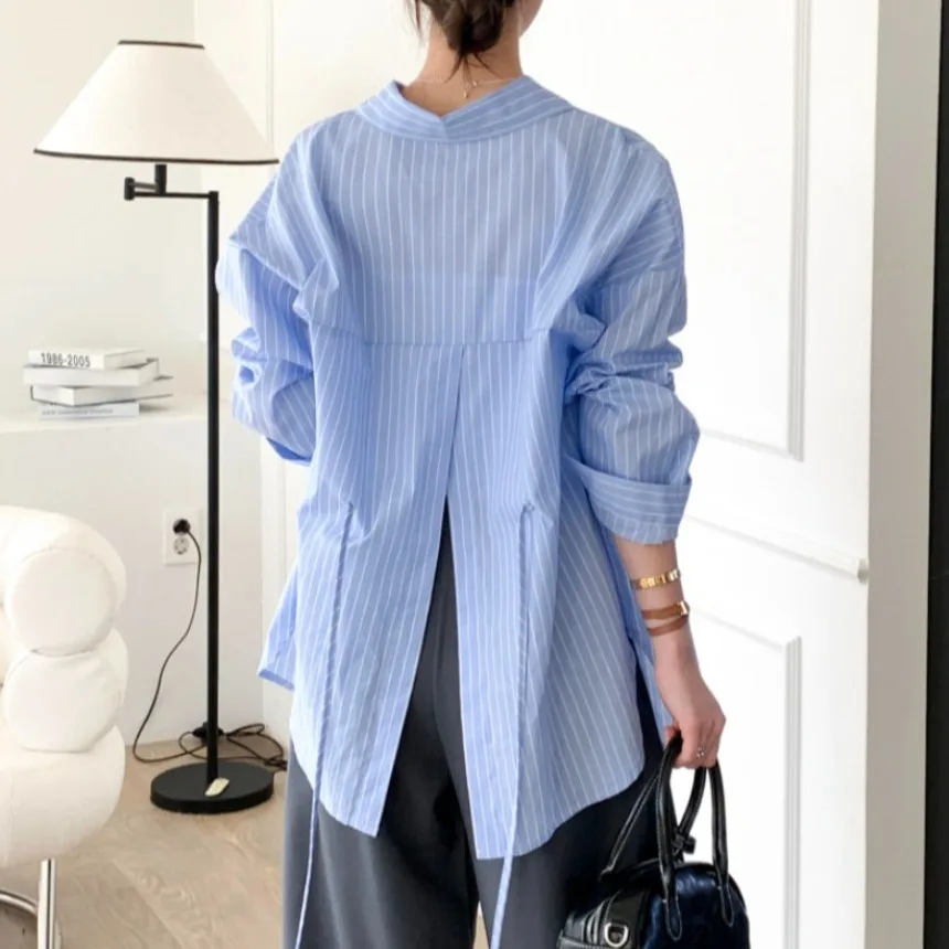 

Chic Early Spring Women's Striped Long Sleeve Shirt Back Split Design Casual Loose Fit Breathable Polyester Fiber Coat