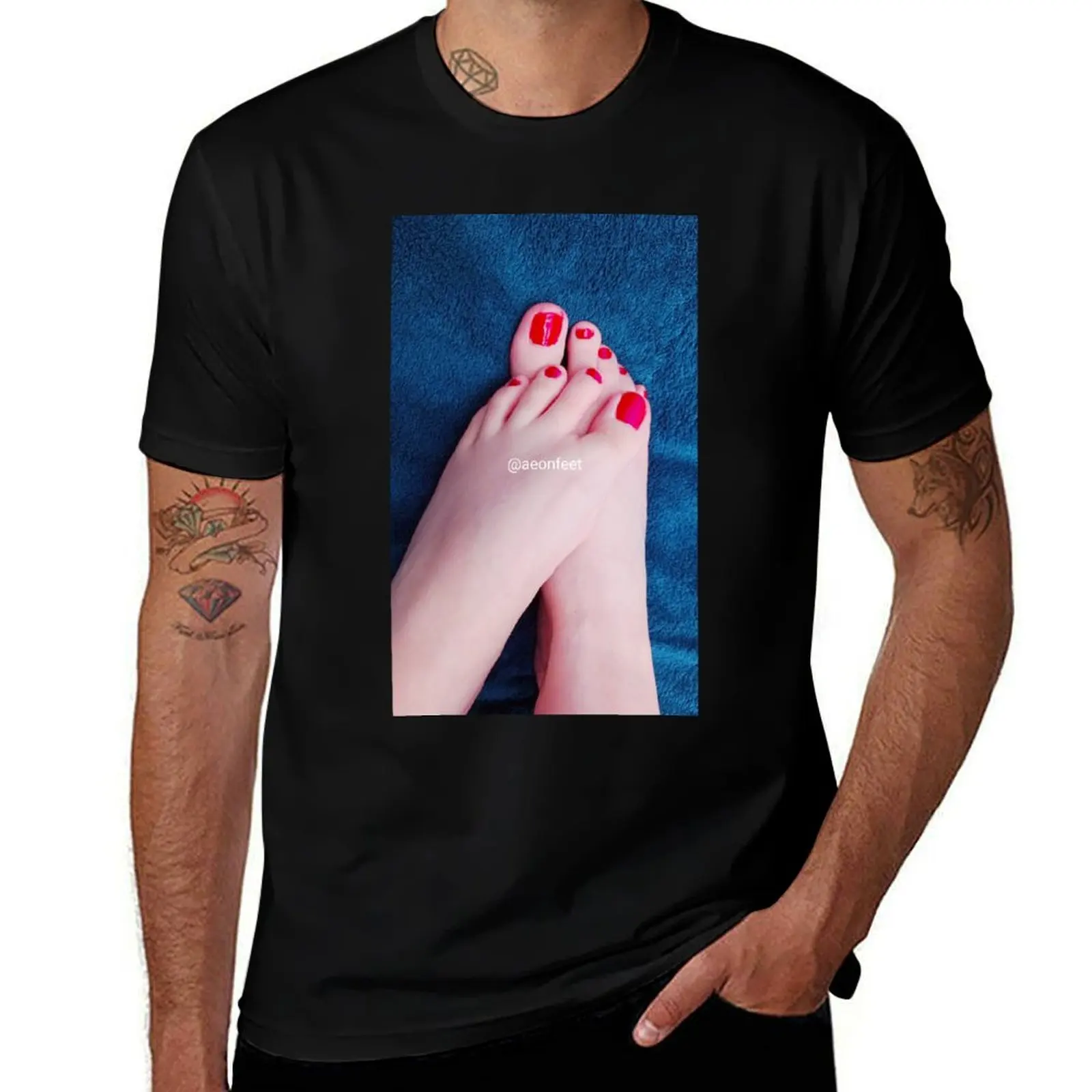 Evening red T-Shirt Christmas Theme Tee Top T-Shirt