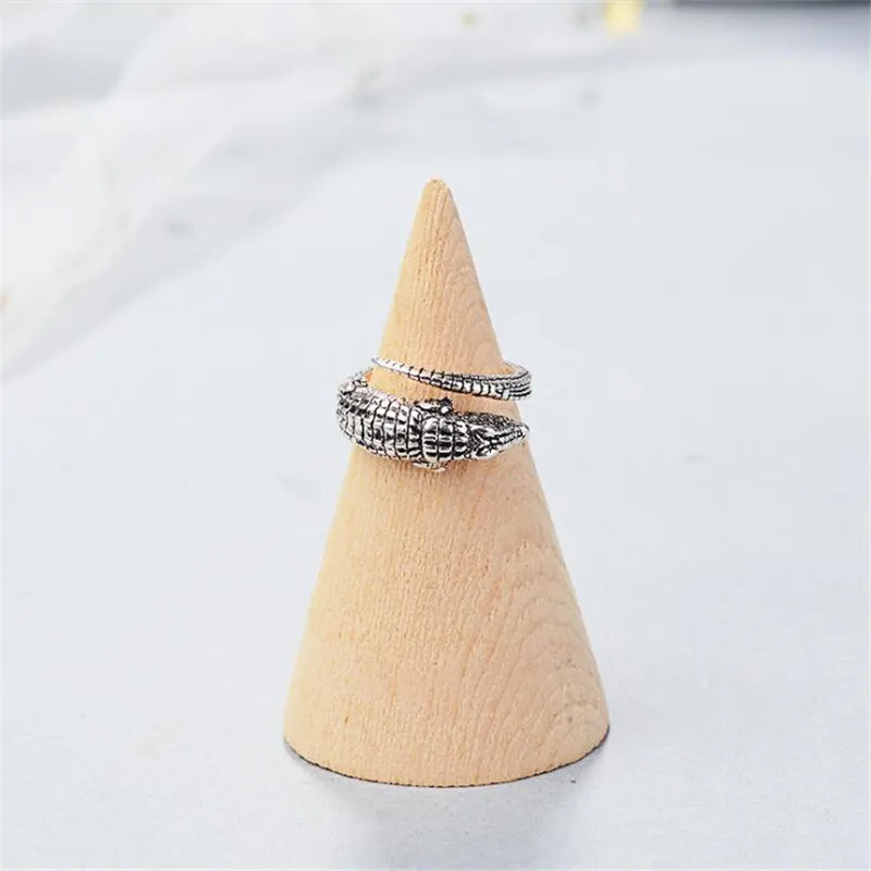 New Creative Retro Cute Animal 925 Sterling Silver Jewelry Personality Crocodile Exquisite Evil Fish Opening Rings R034
