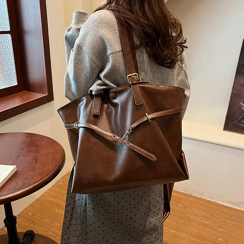 Leisure Commute Retro Large Capacity Bag Women2024New Trendy Autumn and Winter Wild Shoulder Bag Portable Tote Bag