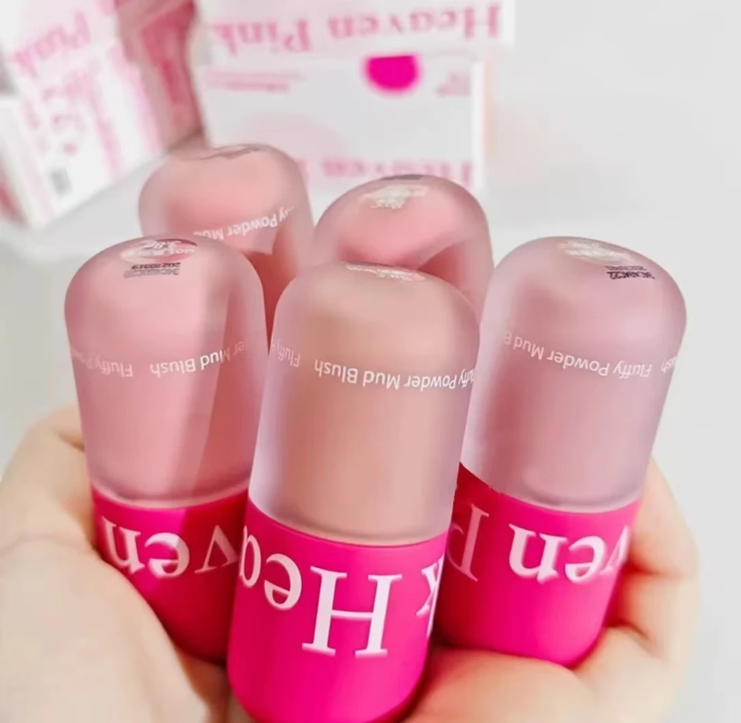 บลัชออนเนื้อลิควิดสีชมพูเฮเว่น พิงค์ ให้สีชมพูอมม่วง เนื้อเนียนนุ่มแบบกำมะหยี่ ติดทนนาน กันน้ำ ไม่เลอะง่าย แต่งหน้าได้ง่าย