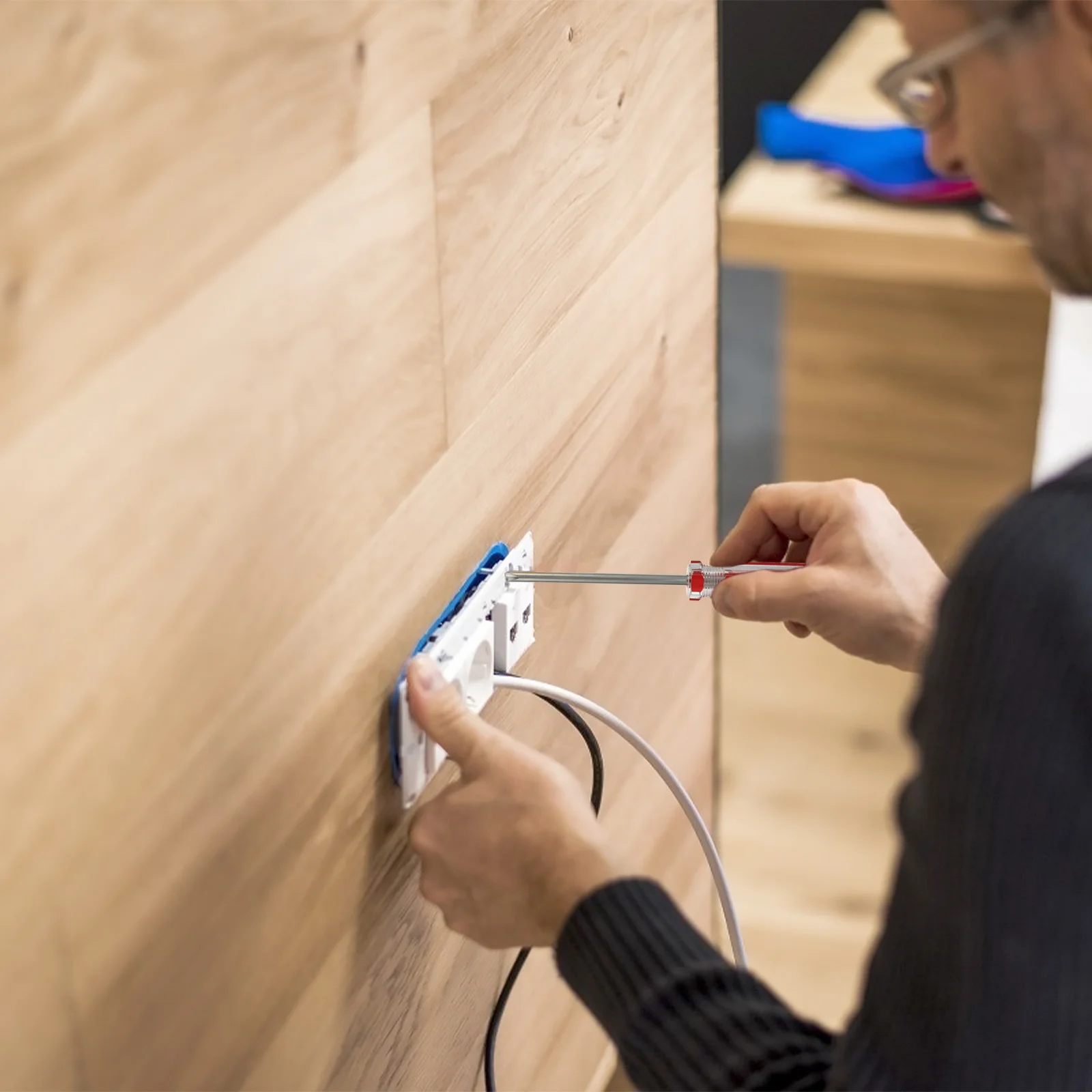 

4Pcs Magnetic Y Type Screwdriver Kit Durable Anti-Slip Hand Tool for Professional Repair Work Magnetic Screwdriver