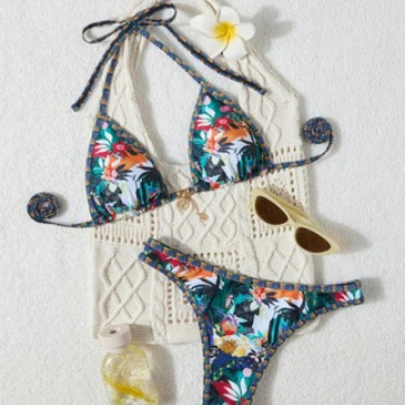 

Новый модный купальник-бикини с принтом, сексуальный комплект из двух частей для отпуска.