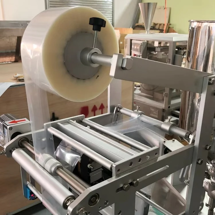 آلة تعبئة وتغليف عصير السائل العمودي عالي السرعة آلة تعبئة عصا العصير التجارية الصغيرة #4