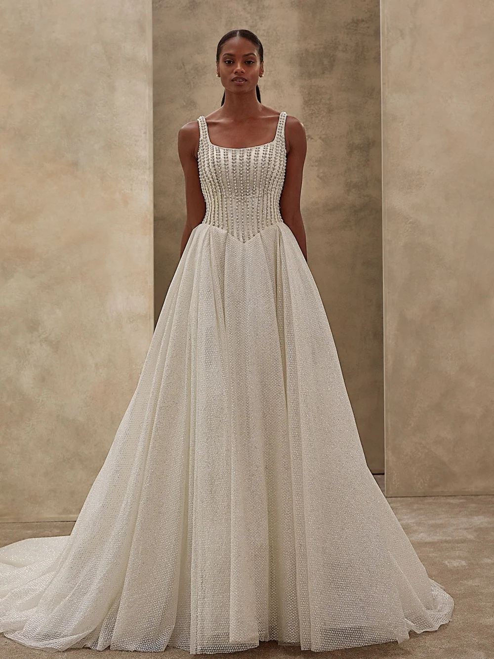 

Sexy Spaghetti-Strap Wedding Dresses Elegant Diamond Bridal Gowns Graceful Tulle Floor-Length Wedding Gowns Vestidos De Novia