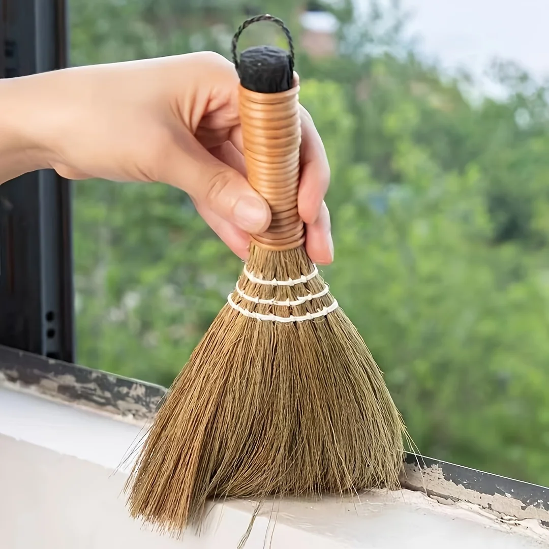 1pc Natural Handmade Small Straw Broom, Miscanthus Broom, Tabletop Cleaning Broom, Balcony Coffee Table Brush, Household Holiday