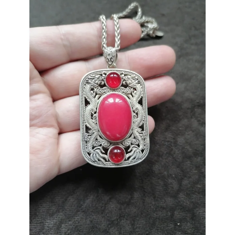 Antique Collection Tibetan Area Backflow Old Silver Inlaid Ruby Lucky Pendant Necklace Boy Meets Girl Necklace