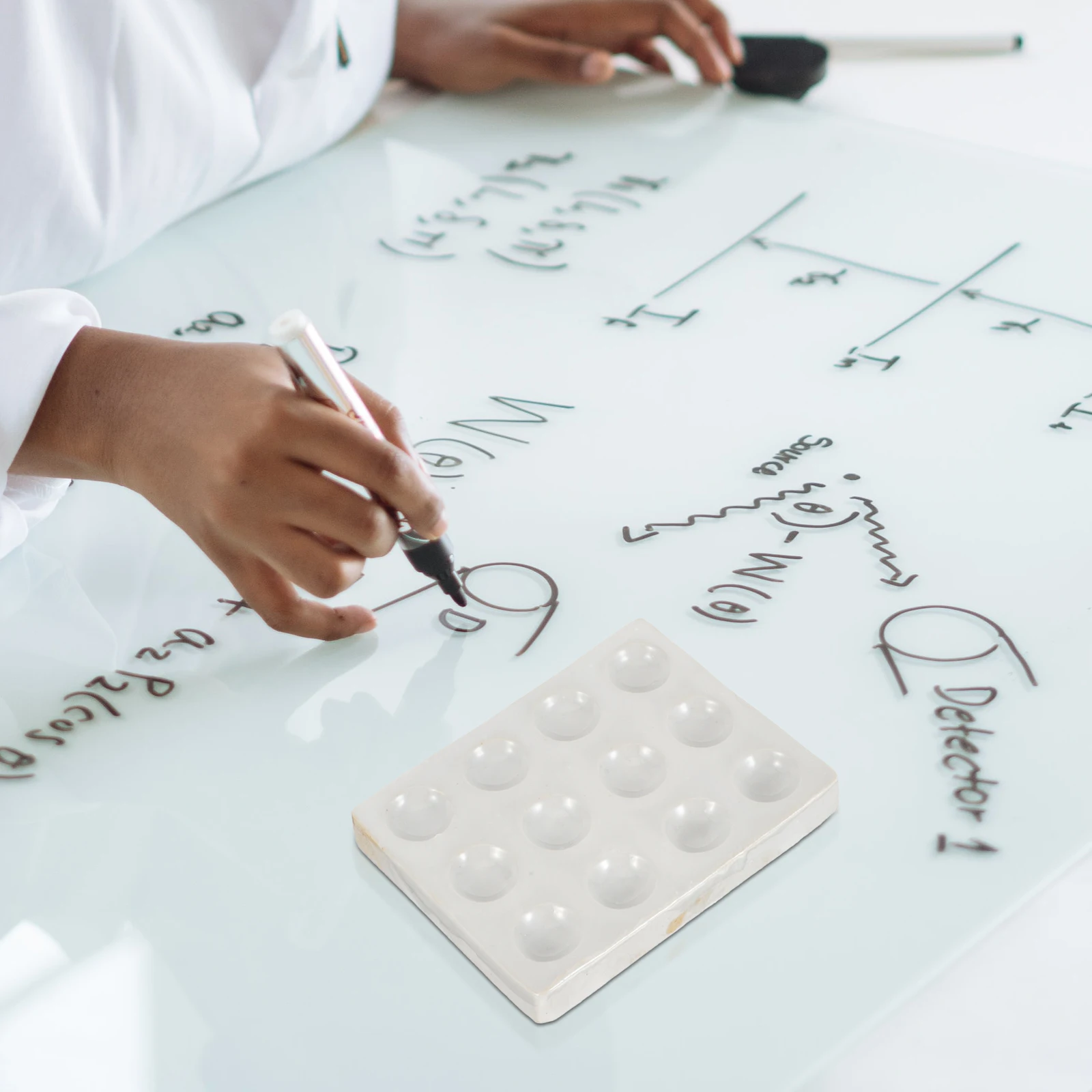 

2 Pcs Fine Workmanship Ceramic Spot Reaction Plate Porcelain Plate For Chemistry Testing Laboratory