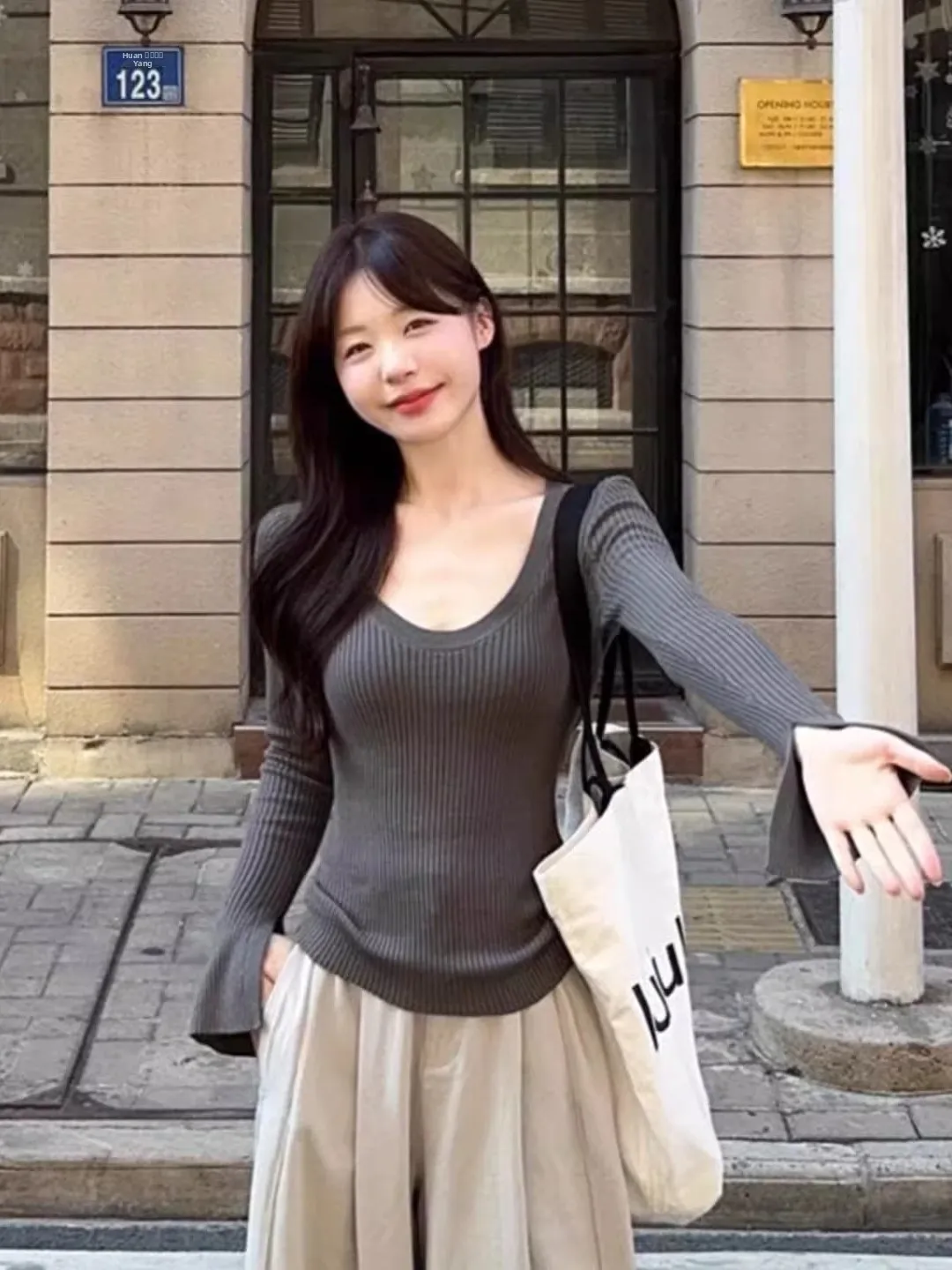 

Korean Sle Women's Knitted U-Ne Top Tight Fit ort Sve Base Layer irt Clavicle Slimming Waist Beautiful