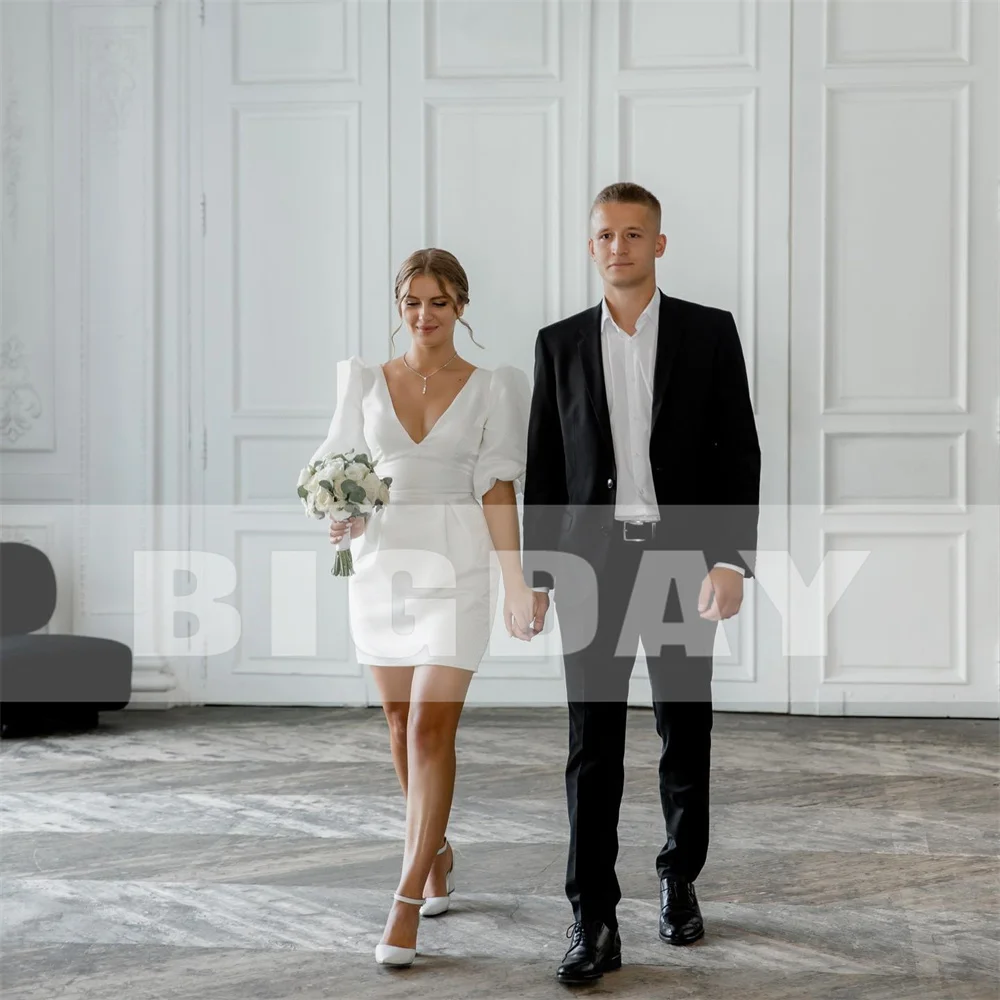 Elegante abito da sposa corto 2025 scollo a V maniche corte a sbuffo aperto sul retro sopra il ginocchio tubino abito da sposa abiti da noiva personalizzato