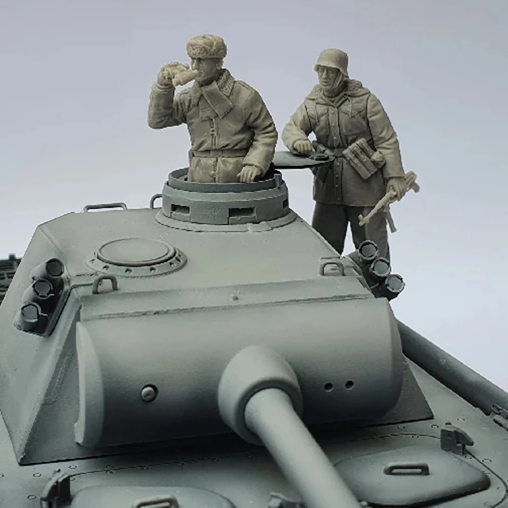 1/35  PANZER COMMANDER AND SOLDIER, Resin Model figure soldier, GK,  Military themes, Unassembled and unpainted kit