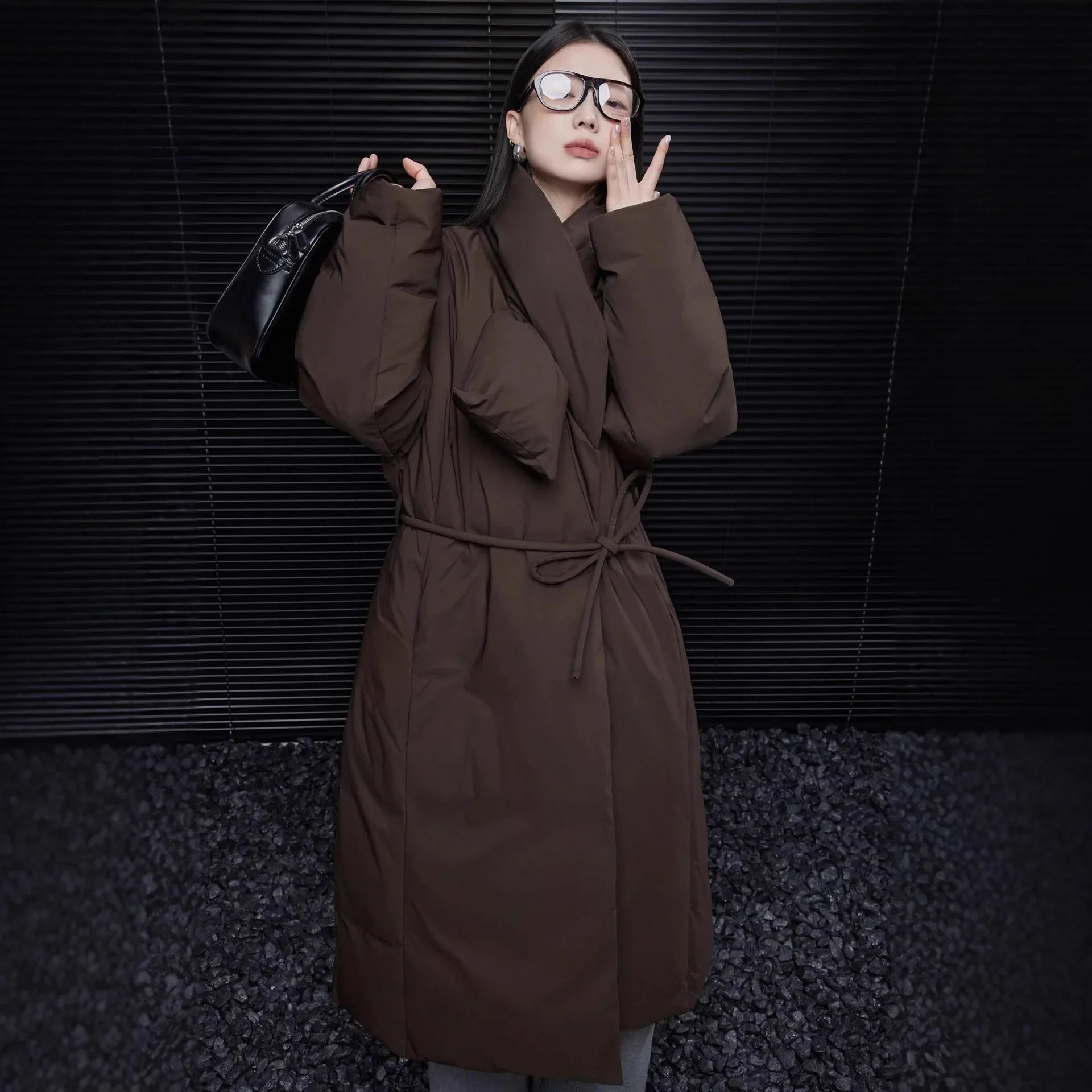 Winter European Women's Down Jacket Commuting Strap Oversize Scarf Collar Down Jacket