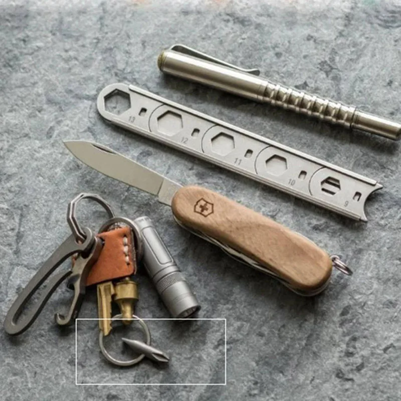 Imagem -03 - Ferramenta Keychain Portátil Chave de Fenda Ferramentas Combinadas Edc Player t6 t8 Ferramentas Manuais