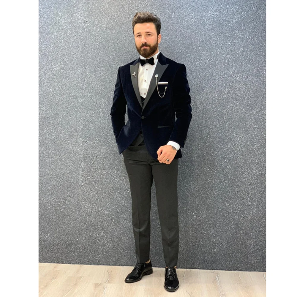 

Elegant Velvet Men Suits 3 Piece (Jacket+Vest+Pants) Chic One Button Peak Lapel Wedding Tuxedo Party Groom Formal Male Suit