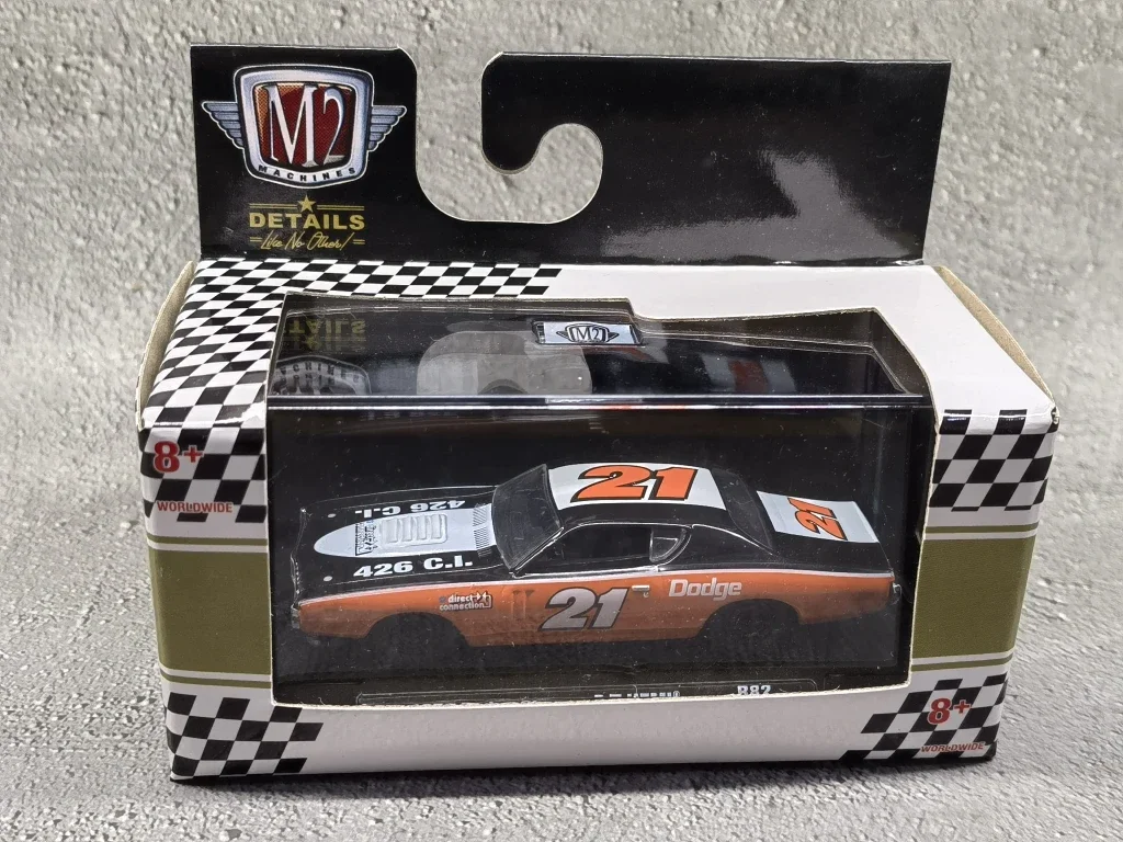 

M2 машины 1/64 Dodge 462, оранжевый, литой под давлением сплав, коллекция моделей автомобилей, подарок ребенку