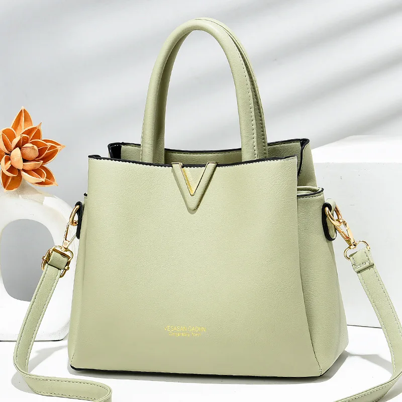 Spring and summer bag messenger bag texture foreign style women\'s bag 2022 new fashion Korean version simple ins fashion one sho