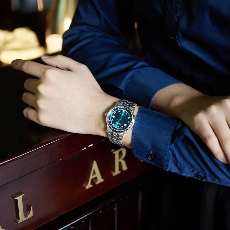 Reloj de pulsera mecánico automático para hombre, modelo Citizen NJ0210-56M, de estilo casual y para uso profesional, con correa de acero inoxidable, esfera verde y funciones de resistencia al agua.