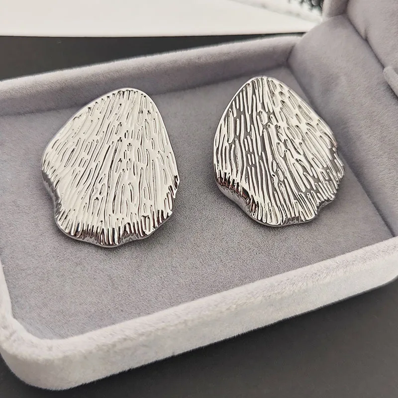 Fashionable Petal Stud Earrings With Irregular Pleated Design For Daily Wear And Commute Versatile Retro Style Women Jewelry