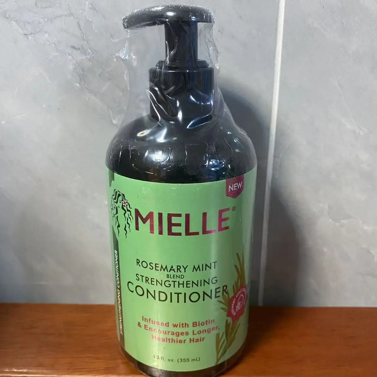 Mielle Rosemary Mint Conditioning Treatment 355ml – Boost Shine, Manageability & Fortify Every Strand