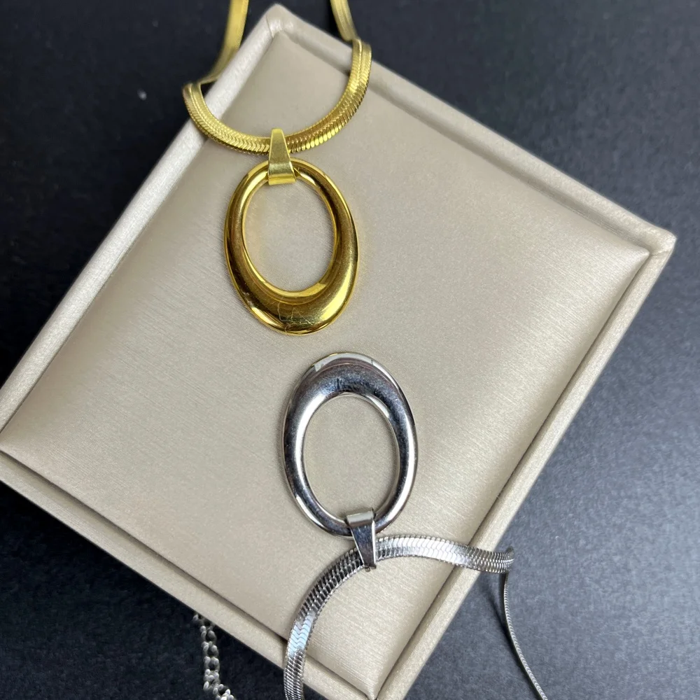 Stainless Steel O shaped Pendant Necklace For Women Gold Color Charm Flat Snake Chain Choker For Girl Geometry Metal Jewelry