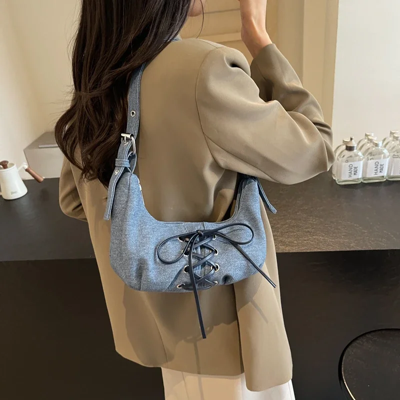 LEFTSIDE Mała urocza dżinsowa torba na ramię z wiązaniem Lady Handbags And Purses Women 2024 Y2K Korean Fashion Female Brand Crossbody Bag