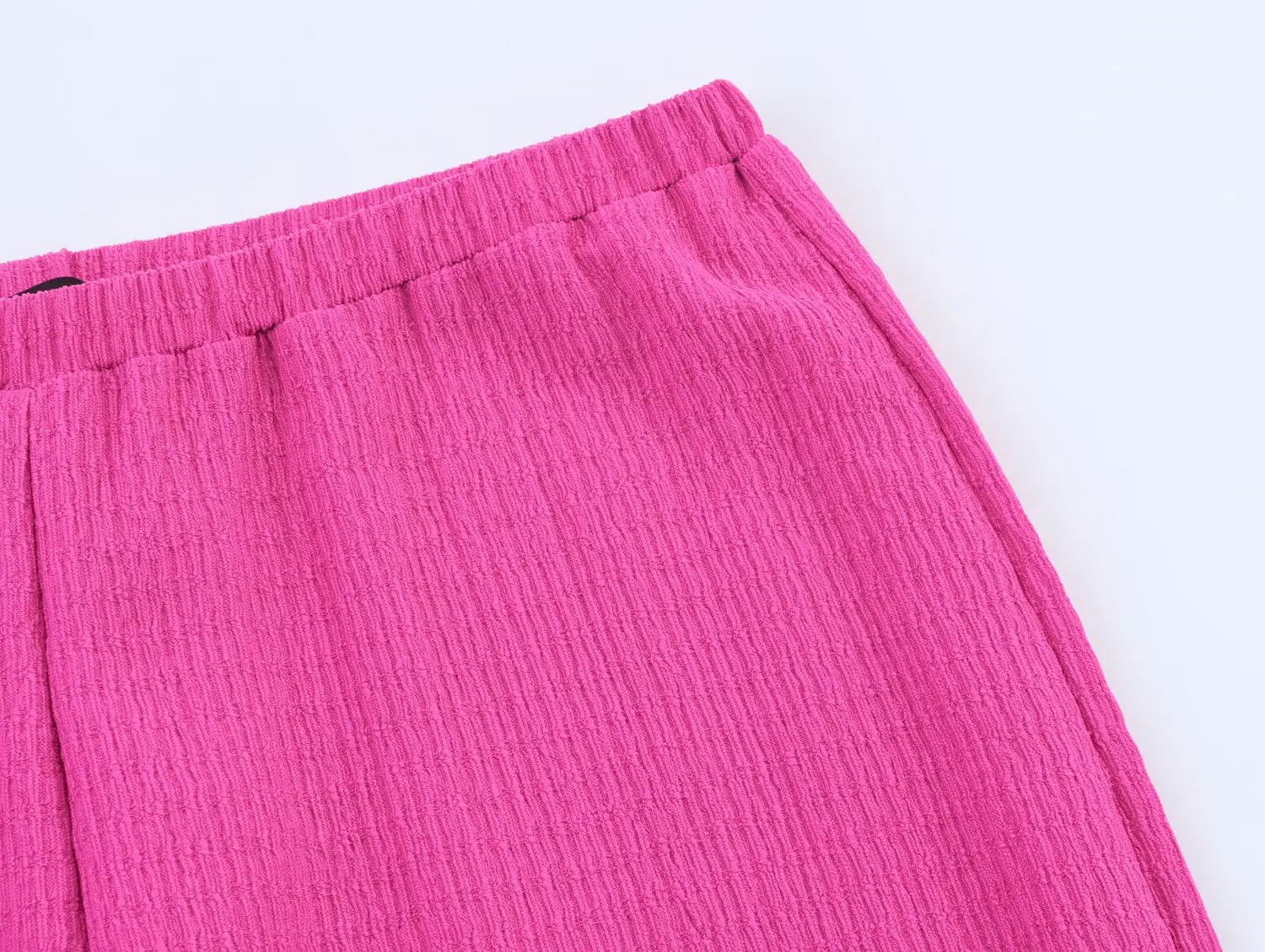 กางเกงขายาวเอวสูงทรงหลวมผ้าเนื้อดีสไตล์ยุโรปและอเมริกาแฟชั่นใหม่ปี 2025 สำหรับผู้หญิง ให้ลุคที่ดูดี มีสไตล์ และใช้งานได้หลากหลาย