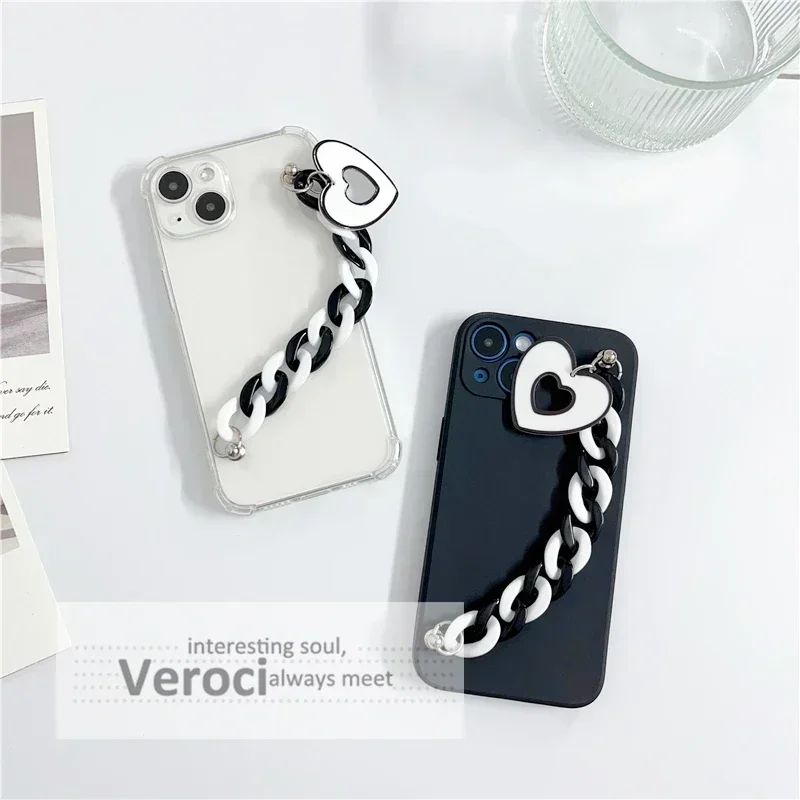 White Black Bracelet Case For Motorola Moto G53 G73 G13 G23 G51 G71 G31 41 E32 20 30 40 Love heart Pearl Metal Wrist Chain Cover