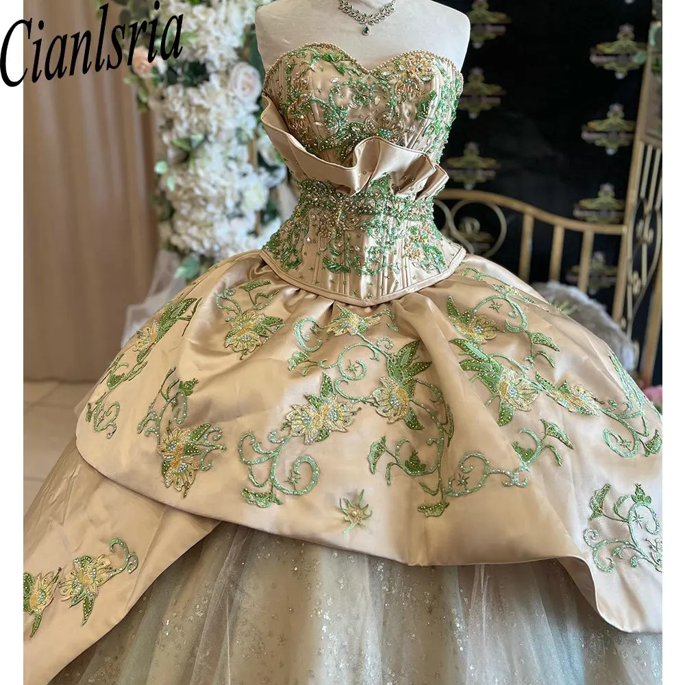 Vestido De quinceañera con perlas doradas, vestido De baile con volantes, apliques De corazón, corsé De encaje, 15 Años