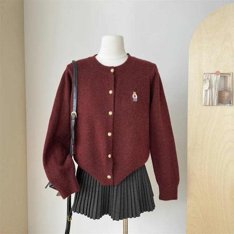 

Женский вязаный кардиган с вышивкой красного медведя, осень-зима 90-х годов, новый повседневный свободный свитер с круглым вырезом и длинными рукавами