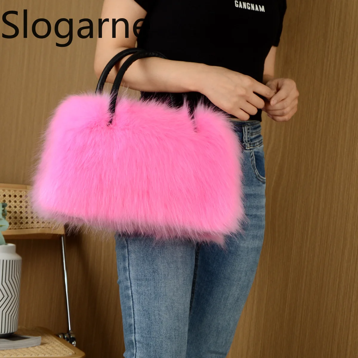 2026 Faux Fox Fur Handbag Women Luxury New Design Fluffy Bags Ladies Winter Furry Tote Bag Soft High Quality Evening Fur Bags