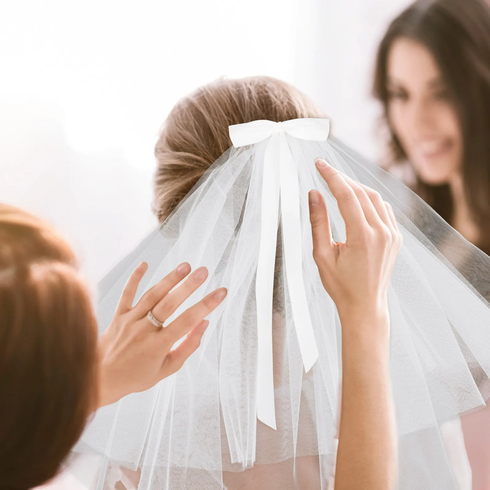 

2Pcs Wedding Veil for Brides Short Elegant Bridal Veil Reusable Secure Fit Smooth Flowing Look Wedding Hair Accessories