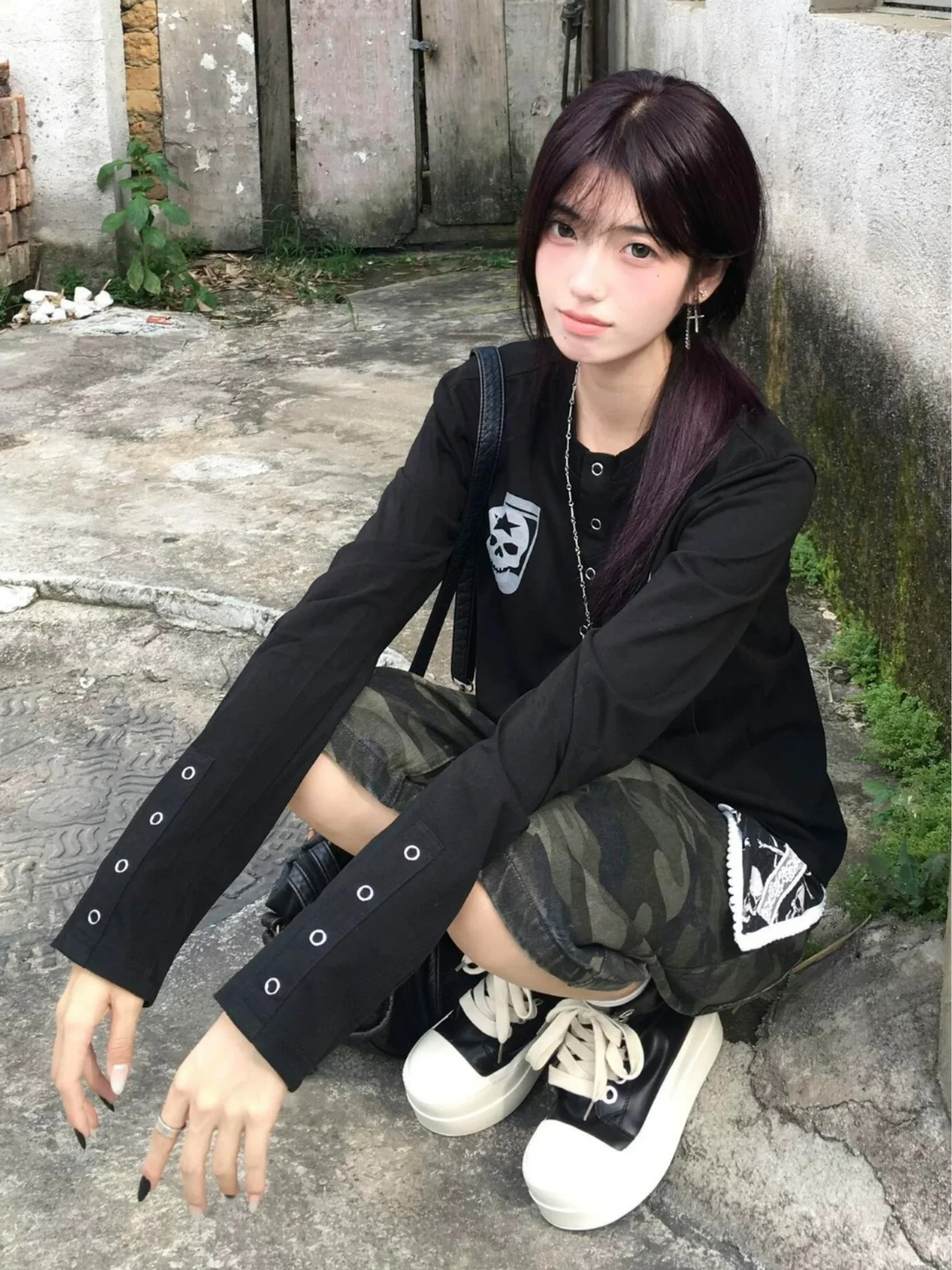 Long Sleeve Skeleton Print T-Shirt Unisex Cool Sweet Button up Y2K Dark Henry Collar Base Shirt for Couples Spring Youth Fashion