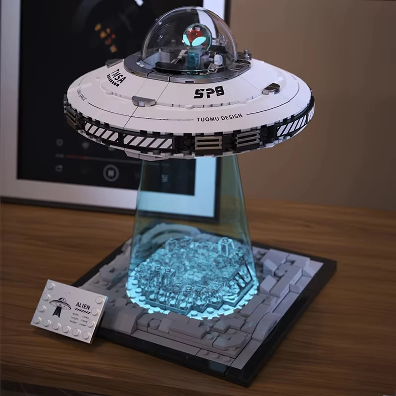 Hot 601pcs MOC Technical Space UFO Spaceship Building Blocks Spacecraft Bricks Model Assembling DIY Toys for Boys Birthday Gift