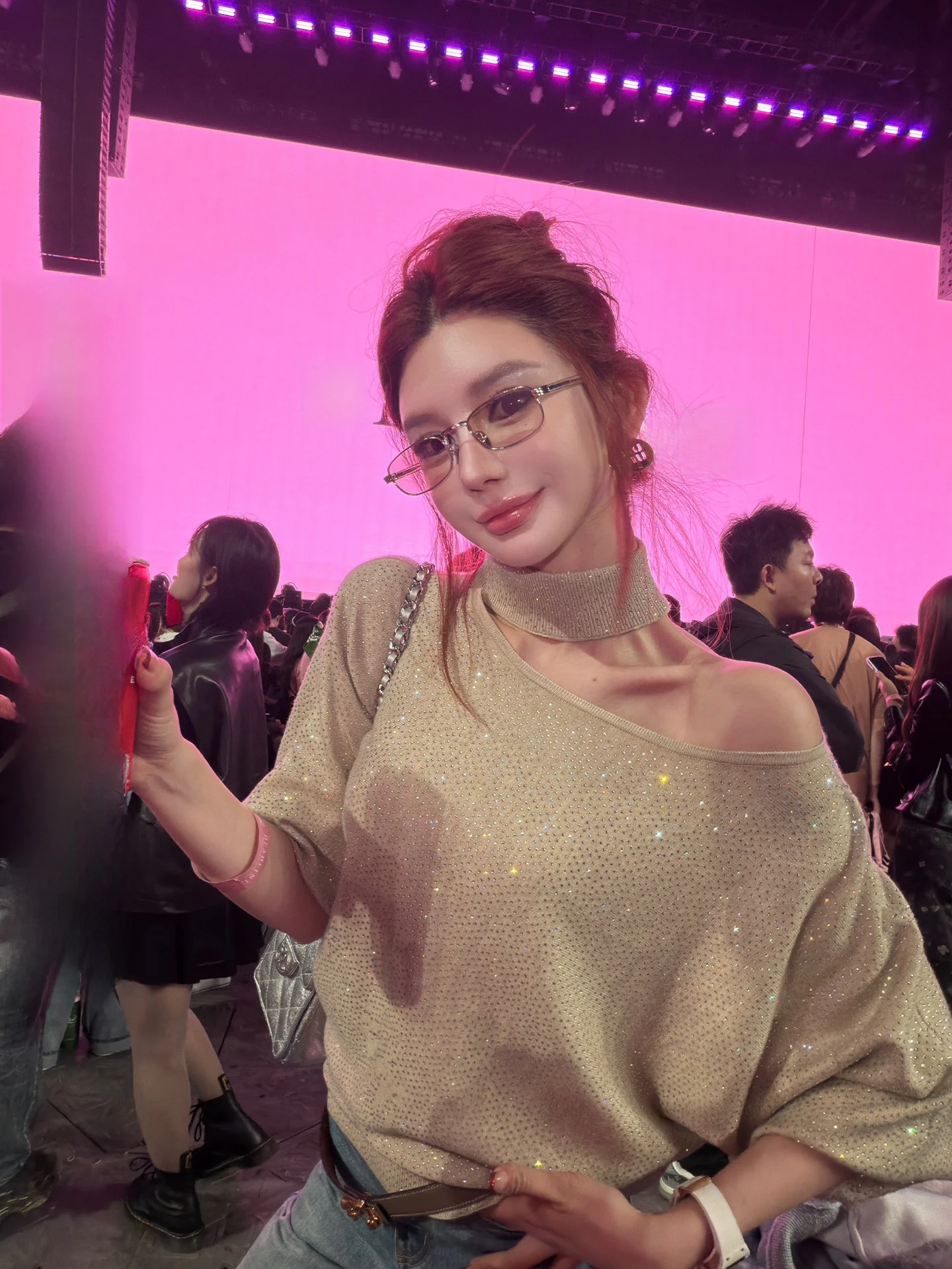 

Li Wan Jun Premium Nylon Thin Sweater Women's Loose Fit Diamond Embellied Casual Sle Long Sve Top for Daily Wear