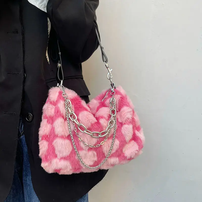 Y2k Hot Girls Pink Love Underarm Bags Soft Plush Heart Pattern Ladies Shoulder Bag Female Chain Furry Crossbody Bag Handbags