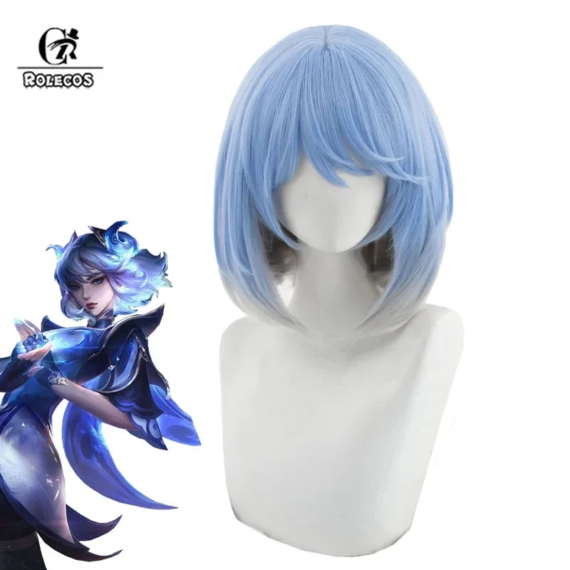 

Didi 2025 2025 hhhROLECOS Парики для косплея LOL Porcelain Irelia 35 см Короткий прямой светло-голубой смешанный серый парик Термостойкий синтетический