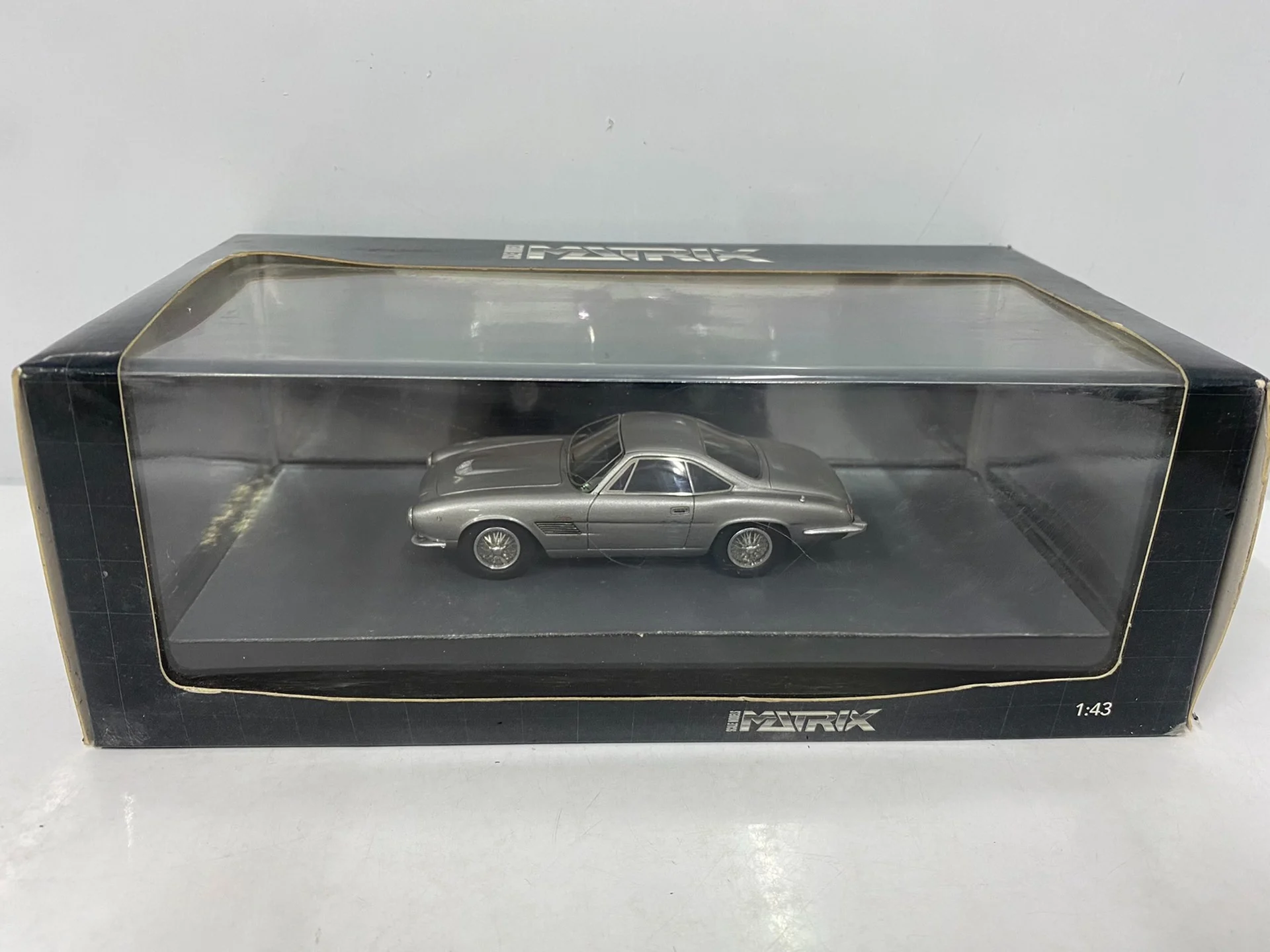 

Сломанное окно, литая под давлением матрица, масштаб 1/43 Aston Martin Db4, серая модель автомобиля, Коллекционная игрушка, подарок, сувенир, демонстрационный орнамент