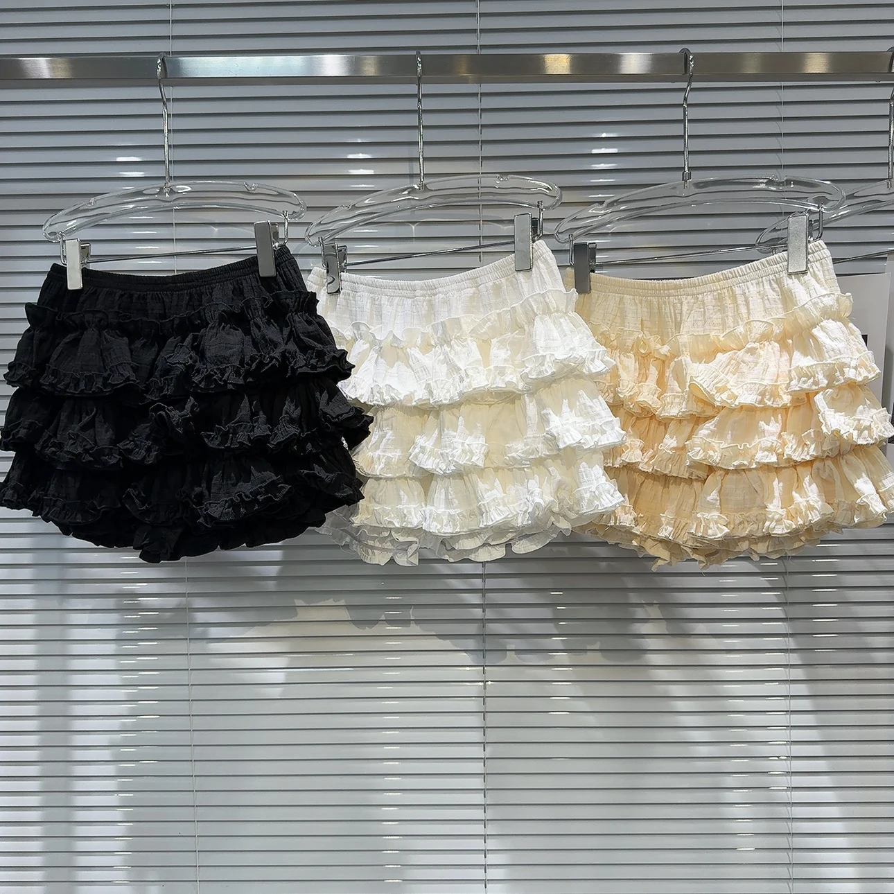 

Весна 2026, новинка Sle Small Fraance Sle с рюшами по подолу, однотонная юбка-тортик Sweet Aosphere, пышная юбка, женская одежда