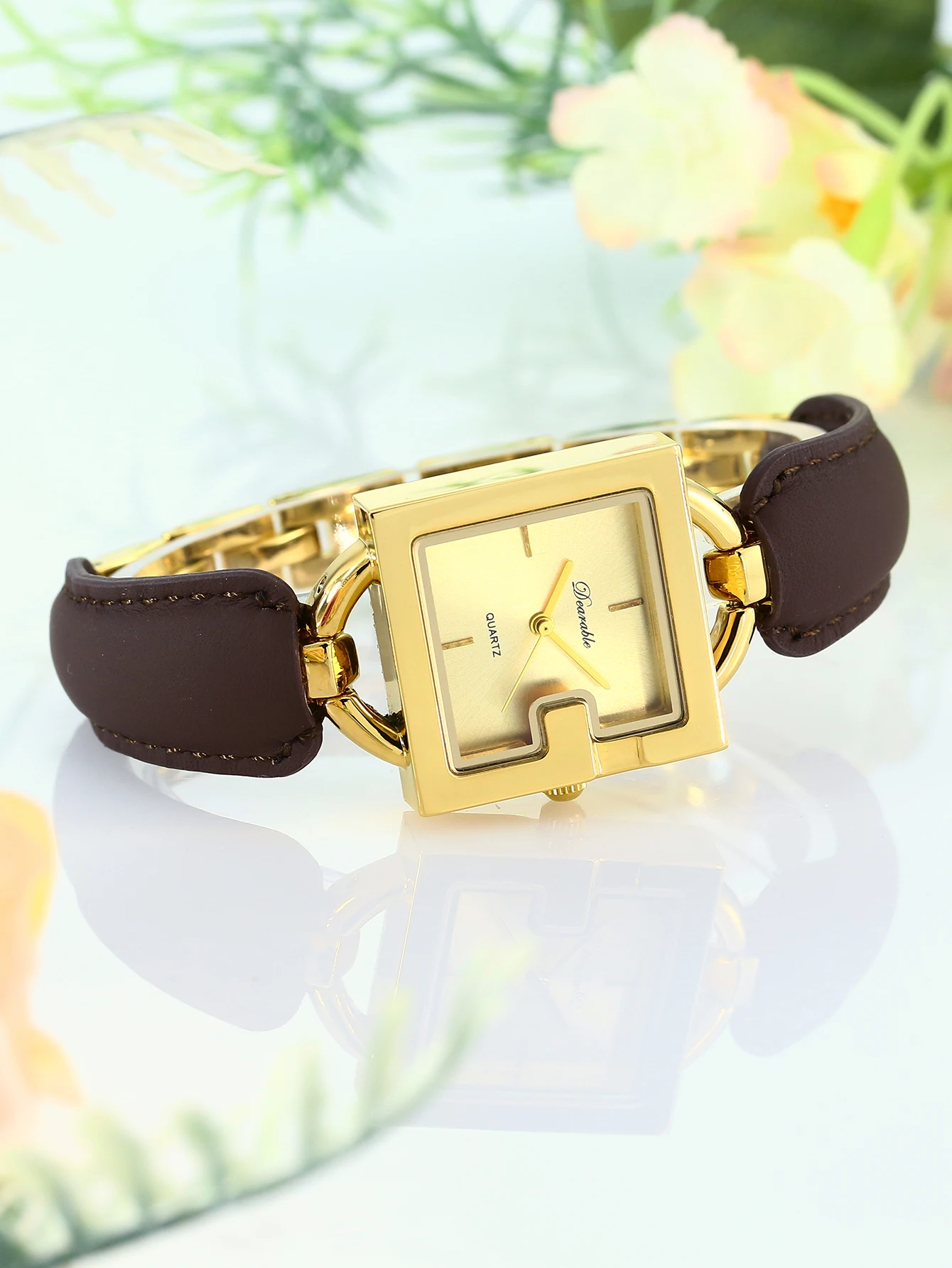 Ladies' square belt watch, simple and fashionable quartz watch, waterproof and luminous