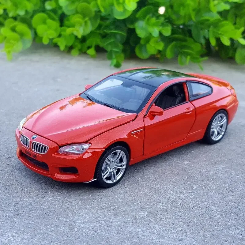 1:32 BMW M6 Alloy Car Model Diecast & Toy Vehicles Metal Toy Car Model Sound Light Collection Childrens Toy Gift