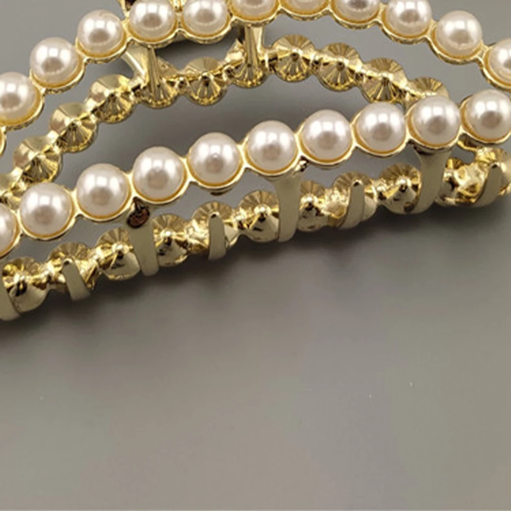 

Elegant Hollow out Jaw Clip Artificial Pearl Hair Claw Barrette Grip Hair Accessories for Women Girls (Crescent Moon)