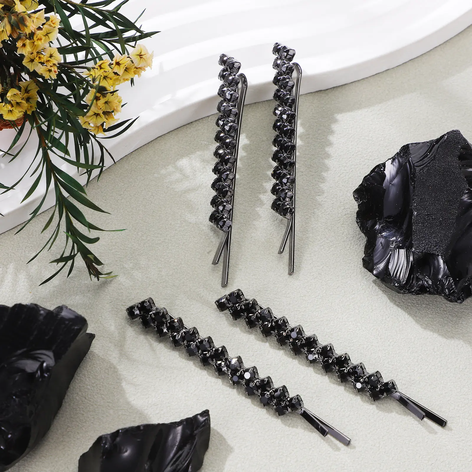

Elegant Rhinestone Hairpins Set Alloy Stylish Hair Clips for Women Ideal for Weddings Parties Dances Engagements Anniversaries